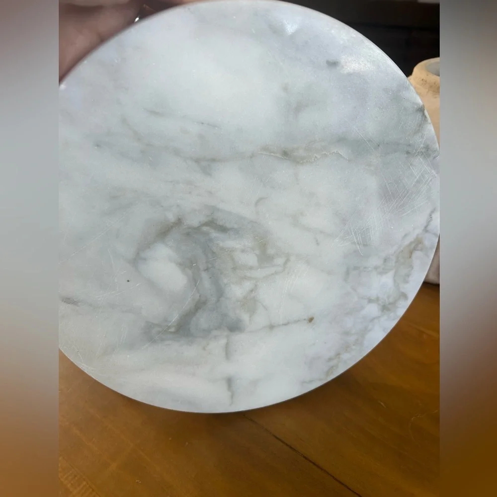 NWOT Round Marble Decor
